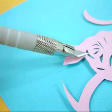 Load image into Gallery viewer, Precision knife with 6 spare blades